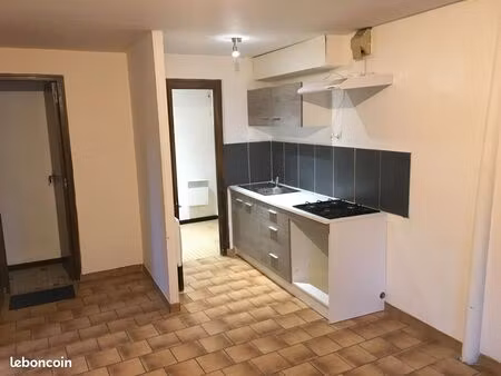 studio 25m2 rdc calme proche centre ville