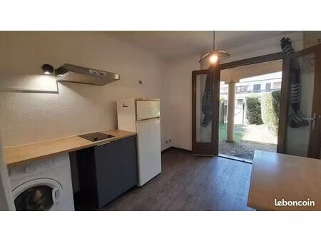 appartement avec jardinet au calme