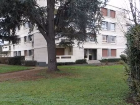 studio meublé - parking - cave