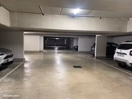 location place de parking ?️ rue des frères chaussons