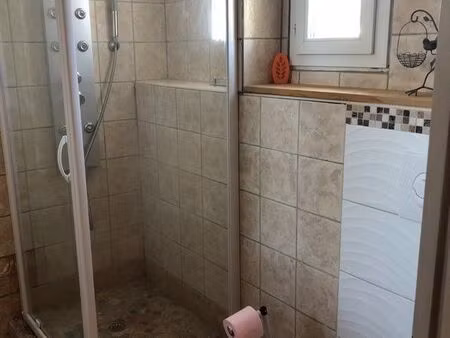 studio meublé 18 m2- parking ouvert