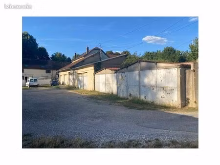 garage/box villeneuve sur yonne