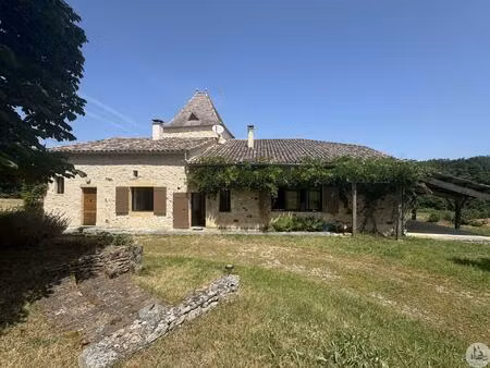 propriété en pierres et ses 20 hectares