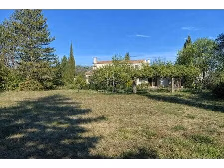 ensemble immobilier alpilles sud avec maisons de plain pied