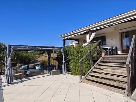 granes: belle villa avec piscine  garage et grand terrain