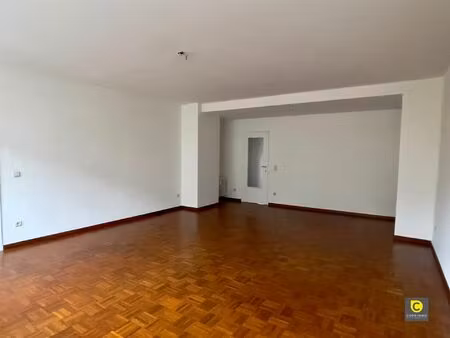 centraal 2-slaapkamerappartement in antwerpen