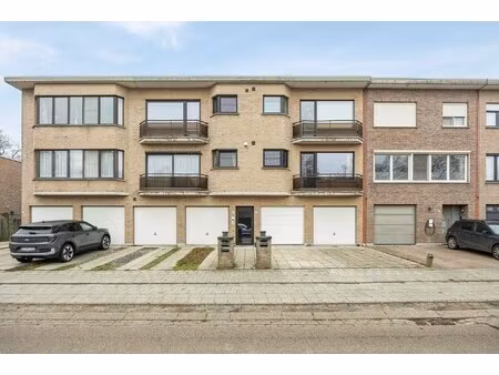 appartement te koop in brasschaat met 2 slaapkamers