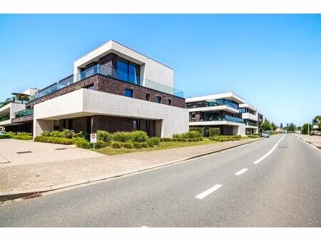 gelijkvloers wonen in stijl: 128m²  3 slpks  2 badk + tuin