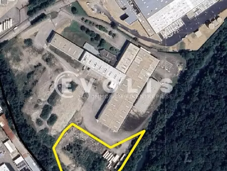 terrain de 11 574 m² à vendre pour projet industriel