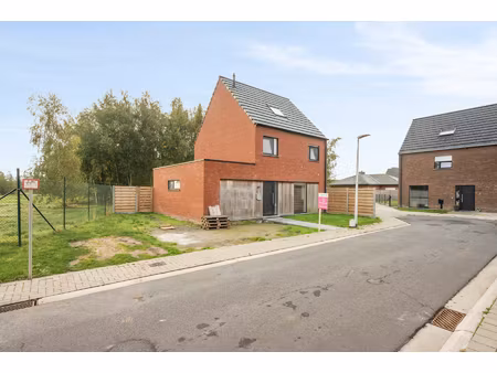 huis te koop in kortemark met 4 slaapkamers