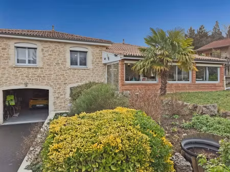 vente maison 5 pièces 143 m² à longues (63270)  415 000 €