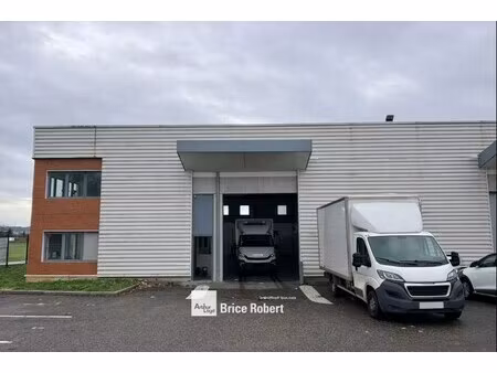 a louer - locaux d'activités dans un parc récent avec arrêt de bus à proximité - à saint p