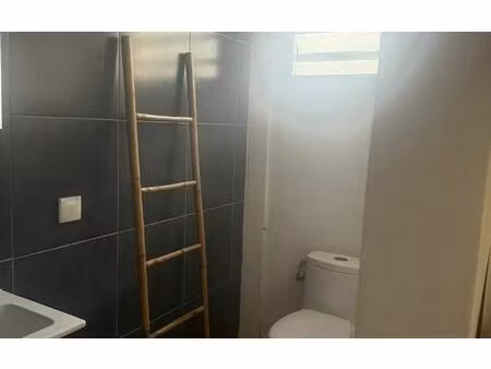 location maison  m² t-1 à baie-mahault  750 €