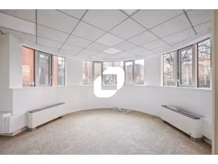 a louer  locaux livres renoves