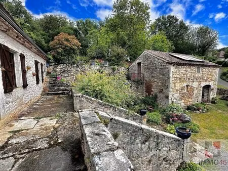 ensemble immobilier : maison  gîte et grange