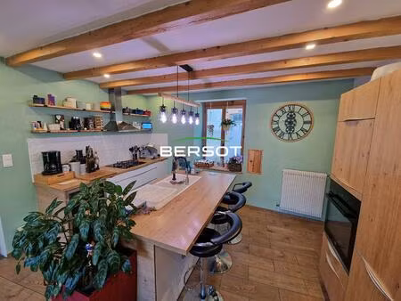 maison rougemont 5 pièces 121 m² avec dépendances et hangar