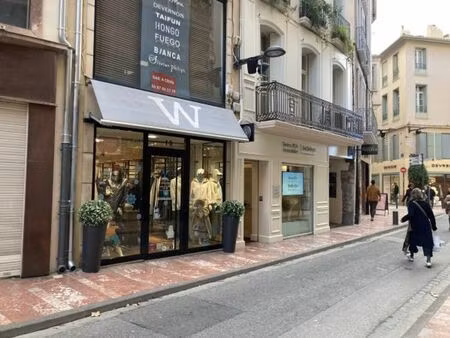 location local commercial 55m2 perpignan 66000 - 1200 € - surface privée