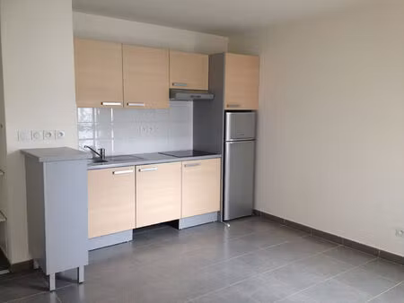 appartement pierre benite 3 pièce(s) 62.69 m2