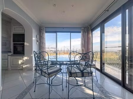 saint julien - villa avec piscine et dépendances