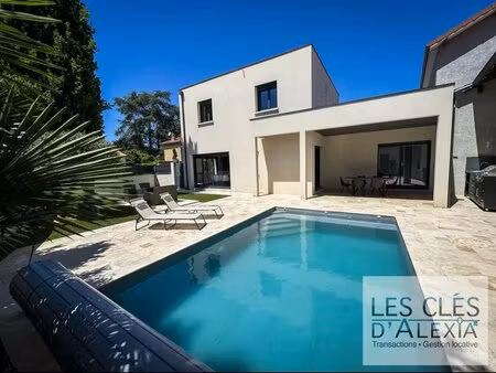 maison contemporaine avec piscine