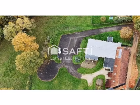 vente commerce 10 pièces 495 m² gourdon (46300)