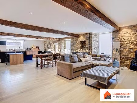 belle longère avec installations équestres à paimpont  au cœur de la forêt de brocéliande