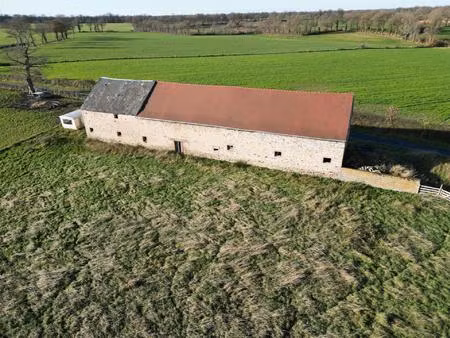 granges à rénover  avec plus de 5500 m² de terrain