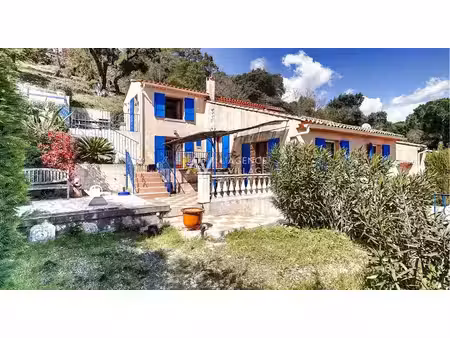 vente maison 5 pièces 135 m² à la garde-freinet (83680)  599 000 €