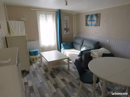 a louer à l'année appartement t3 meublé à vaux/mer 850