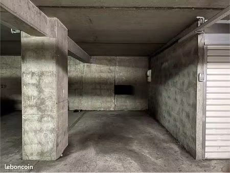 place de parking negresko