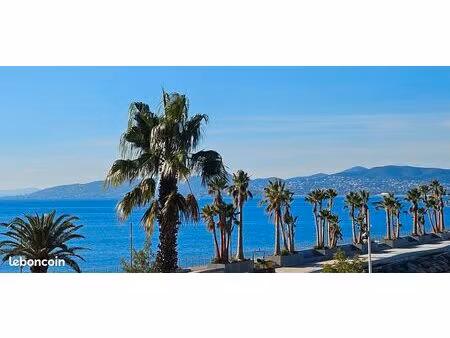 rare-vue mer  emplacement idéal  résidence luxueuse  entièrement rénové