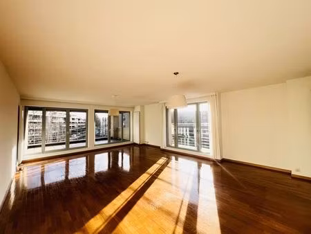 appartement à louer à woluwe-saint-lambert € 2.500 (lj6mu) - latour & petit bxl location |