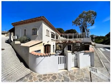 appartement t3 meublé carqueiranne 55m2 + terasse 180m de la mer