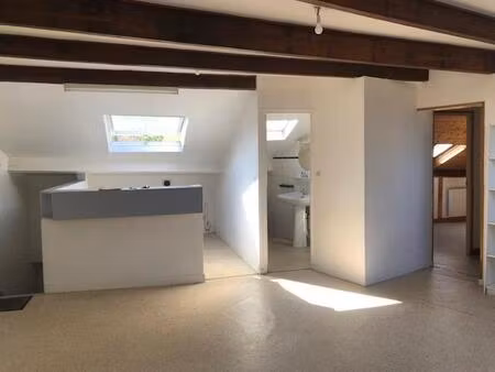 location appartement 3 pièces 53 m² à valenciennes (59300)