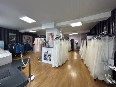 vente commerce 1 pièce 93 m² pau (64000)