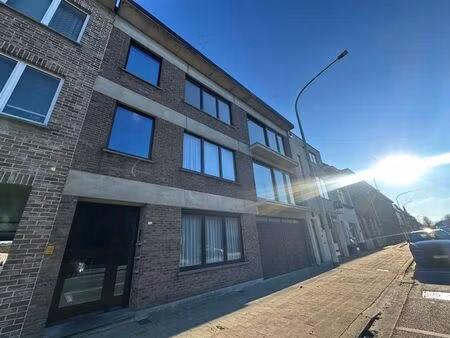 appartement te huur in brasschaat met 3 slaapkamers