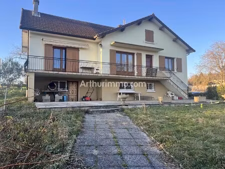 maison familiale aux beaux volumes