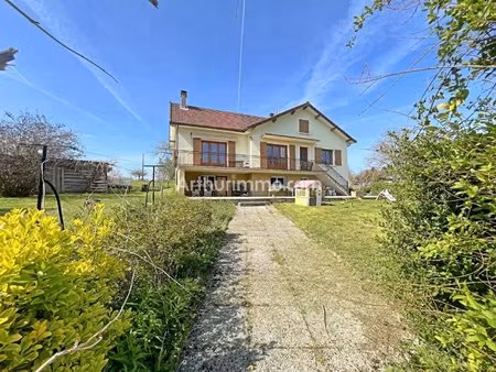 maison familiale aux beaux volumes