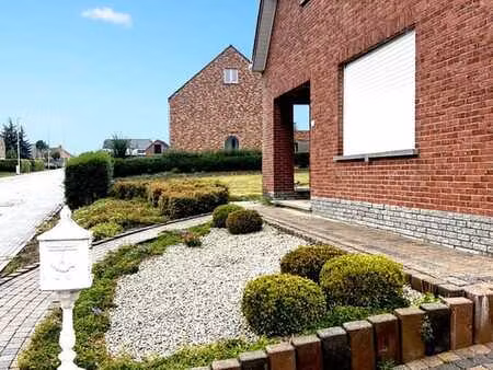 maison de caractère avec dépendances – zoutleeuw