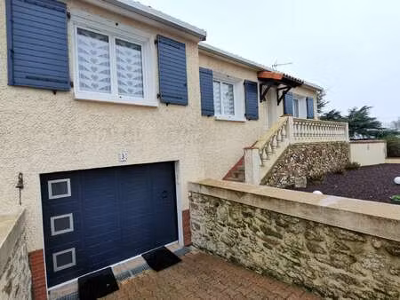 vente maison à saint-laurent-sur-sèvre (85290) : à vendre / 120m² saint-laurent-sur-sèvre