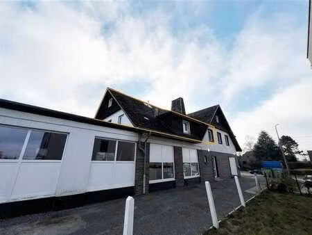 appartement entièrement rénové sur bastogne !