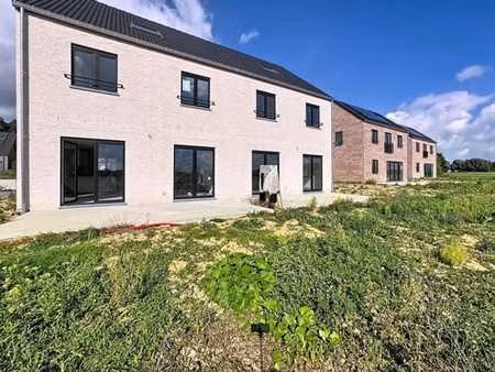 maisons neuves 4ch  2sdb super bien situées à emines