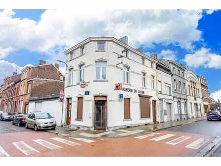 immeuble mixte aux multiples possibilités