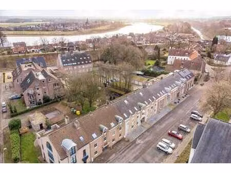 studio confortable dans un petit immeuble à lanaken à vendre