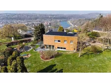 grande villa 4ch  hyper equipee  avec un magnifique jardin