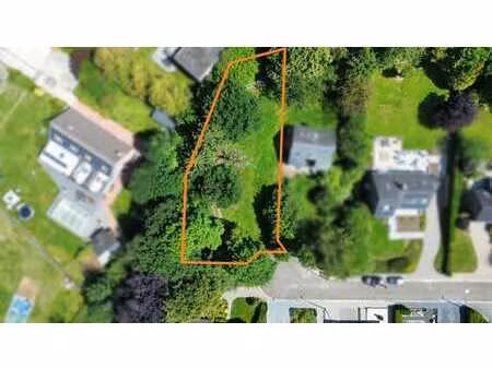 belle parcelle 1.100m² dans un lotissement à saive