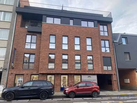 mooi  recent 1-slaapkamer appartement met aangenaam terras