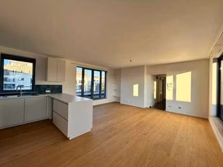 molenbeek - a deux pas du stade edmond machtens