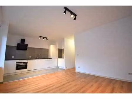 studio rénové avec coin chambre séparé – machtens