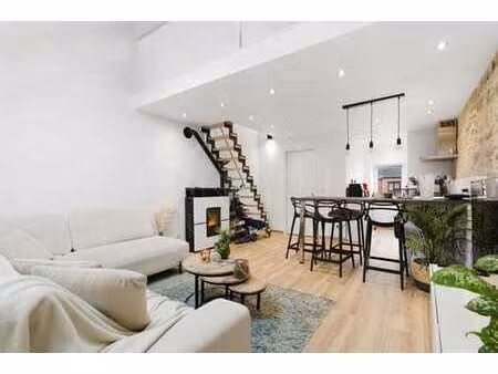 petit studio rénové à louer ?